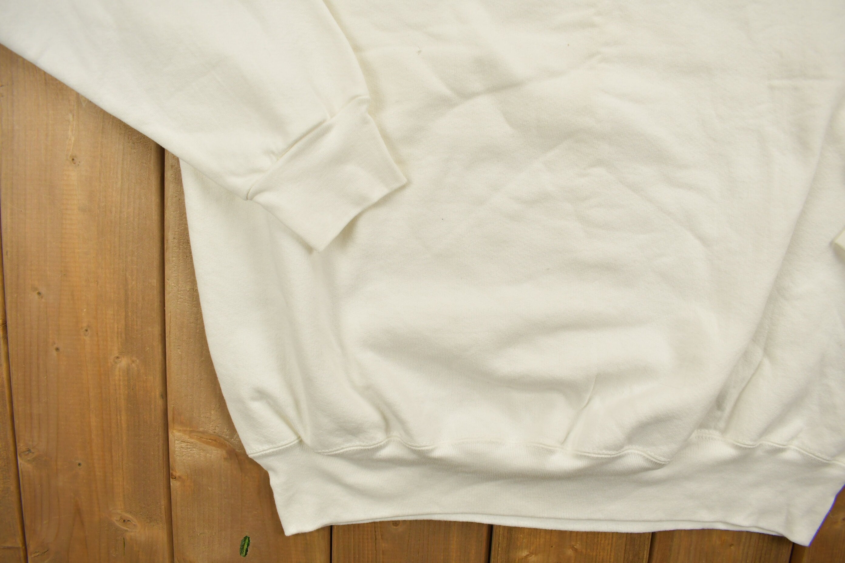 Vintage 1990s New Syn Embroidered Crewneck Sweatshirt