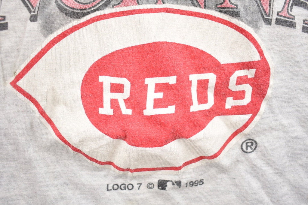 Vintage 1990s Cincinnati Reds MLB Graphic T-Shirt