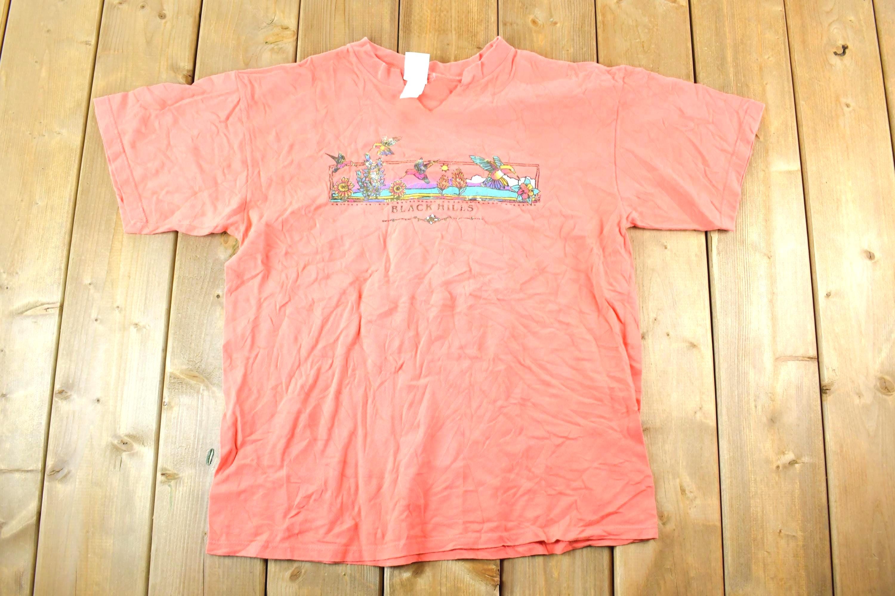 Vintage 1990s Black Hills Floral Hummingbird Souvenir T-Shirt Womens Large