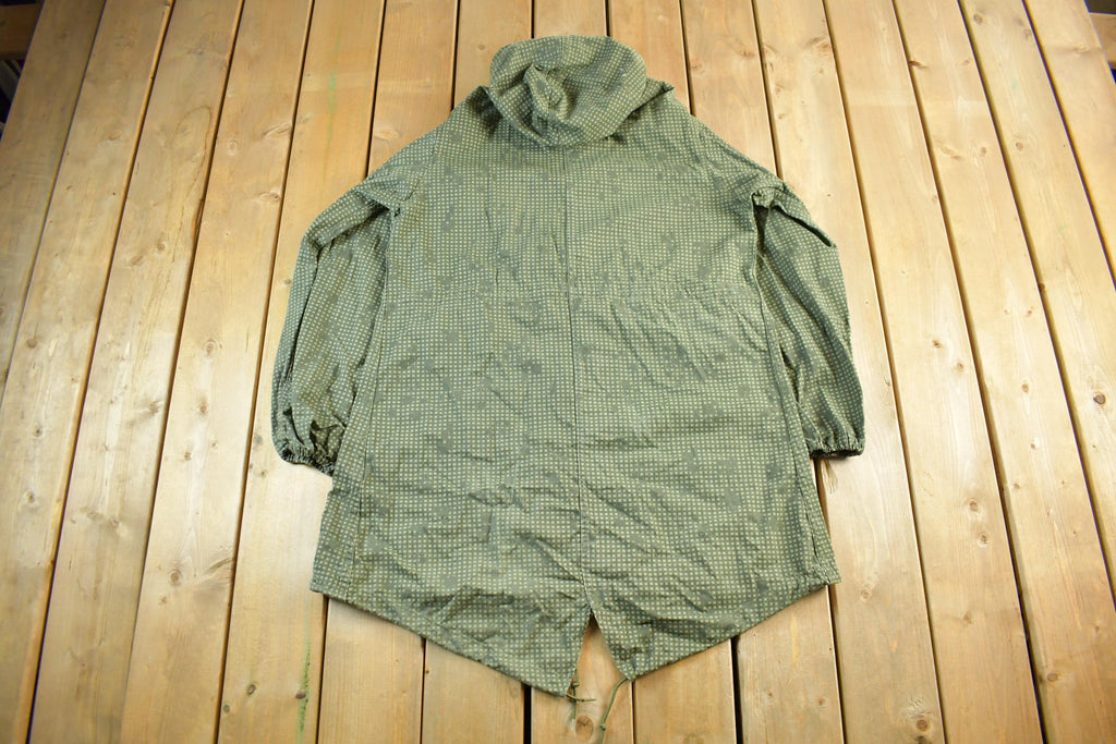 Vintage 1990s Military Parka Camo Jacket Men's Medium / Zip Up Hooded Coat / 90s Army Green / Army Jacket / Military Parka