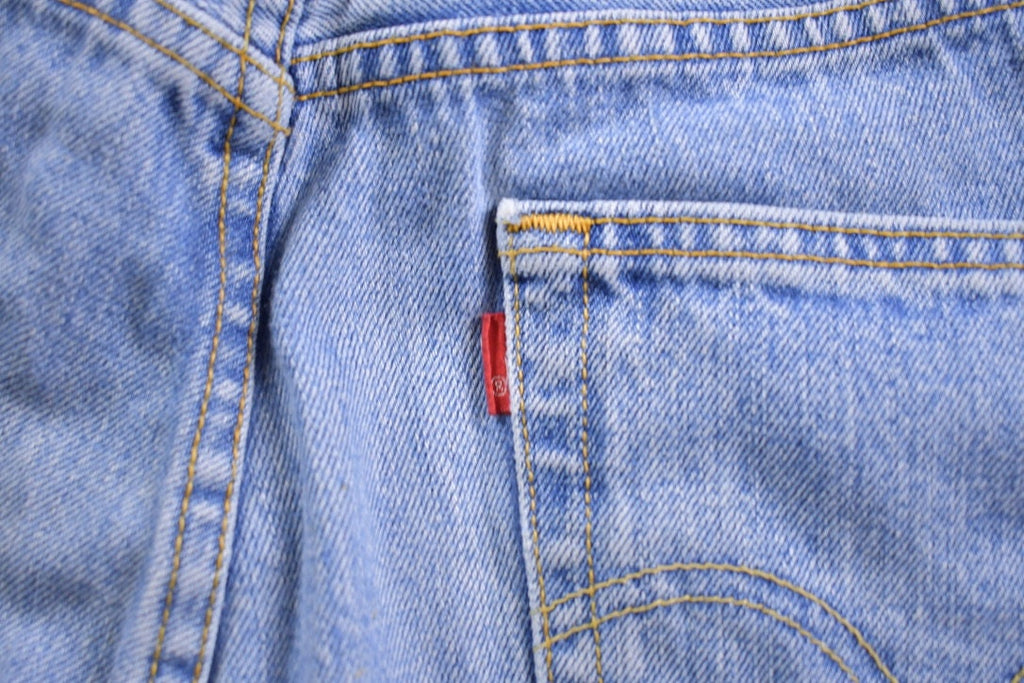 Vintage 1990s Levi 501 Red Tab Jeans Size 31 x 31
