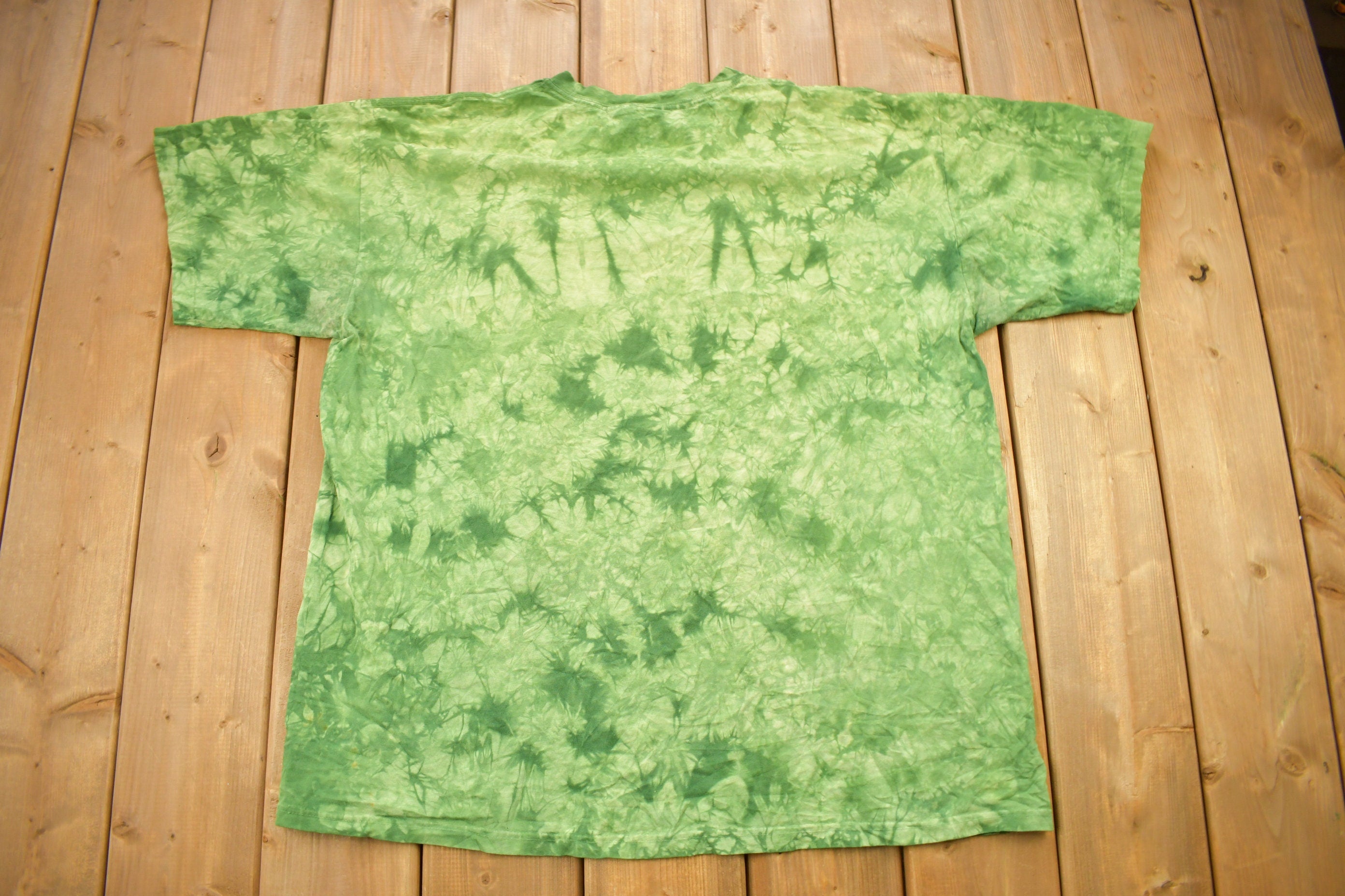 Vintage 1990s Rain Forest Café Chicago Souvenir Tie Dye T Shirt