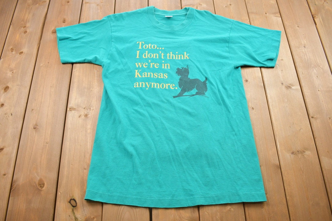 Vintage 1990s Wizard Of OZ Toto Graphic T-Shirt