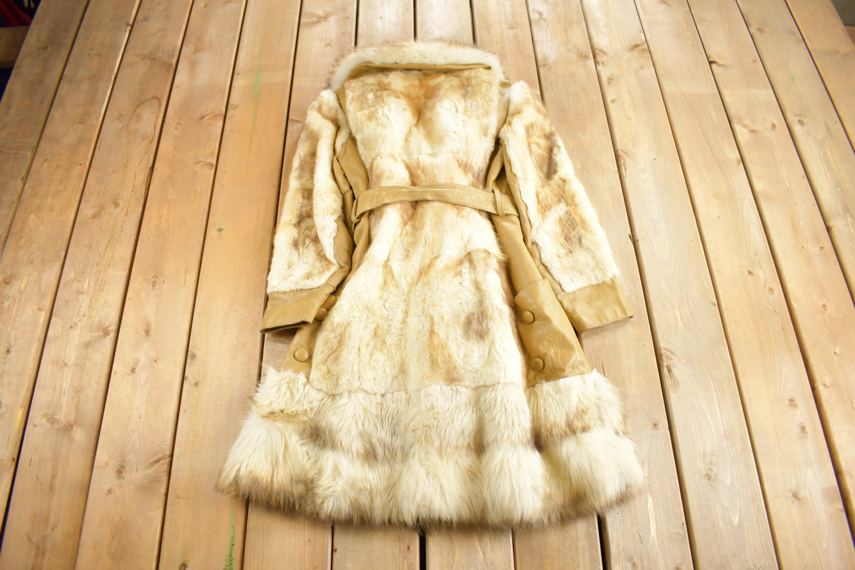Vintage 1970s Silver Raccoon Fur Coat