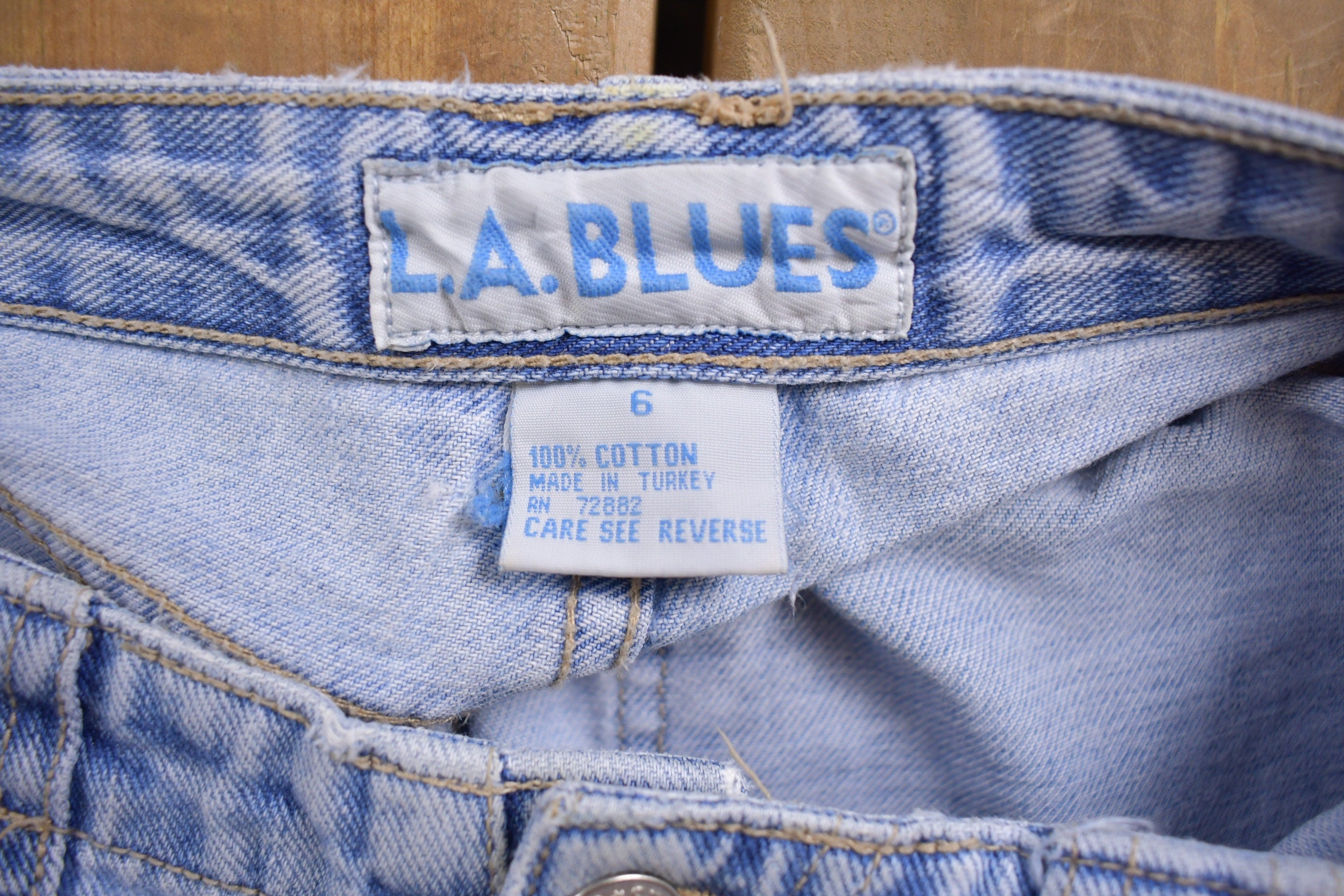 Vintage 1990s LA Blues Jean Short Shorts 28 x 4