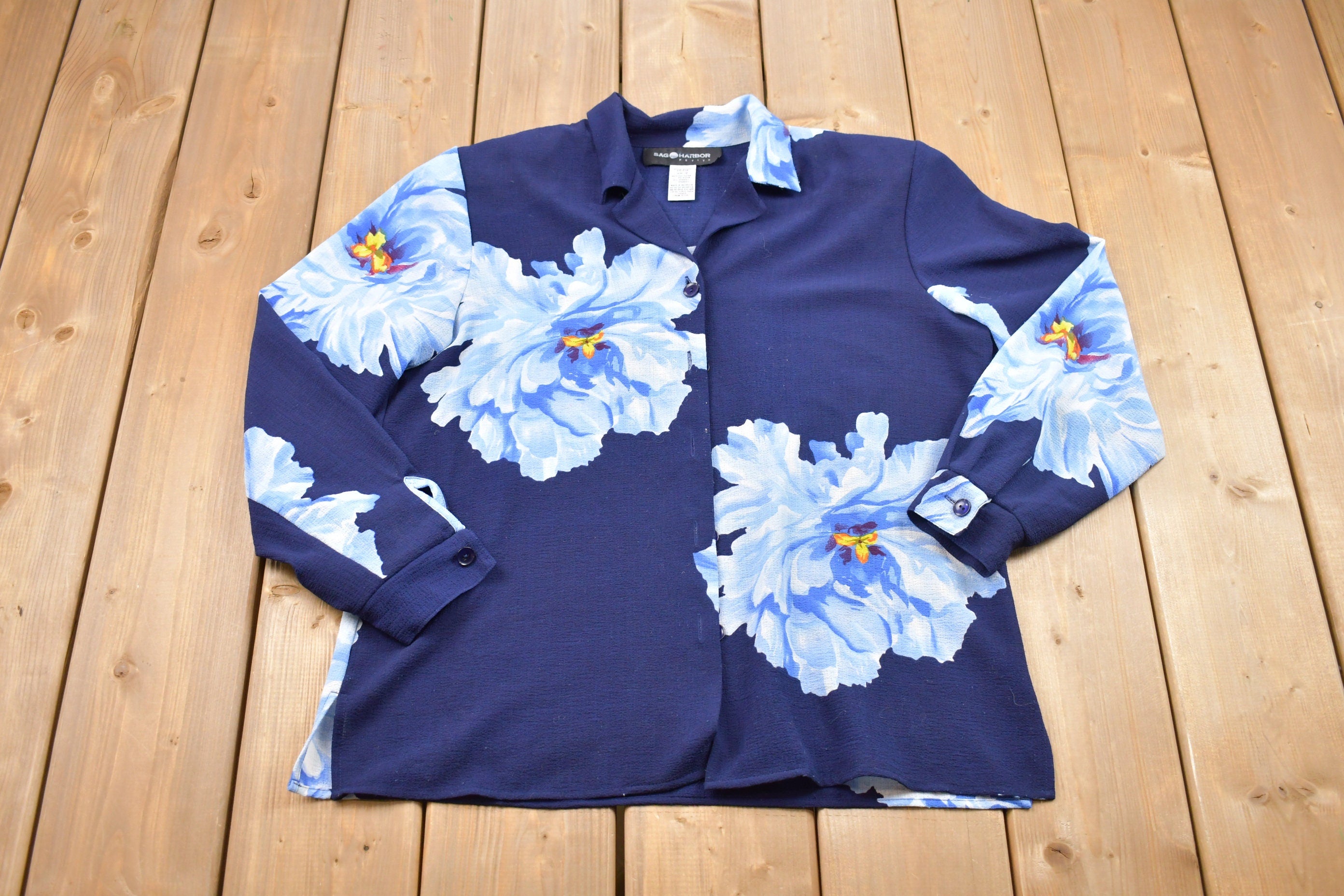 Vintage 1990s Sag Harbor Floral Button Up Shirt