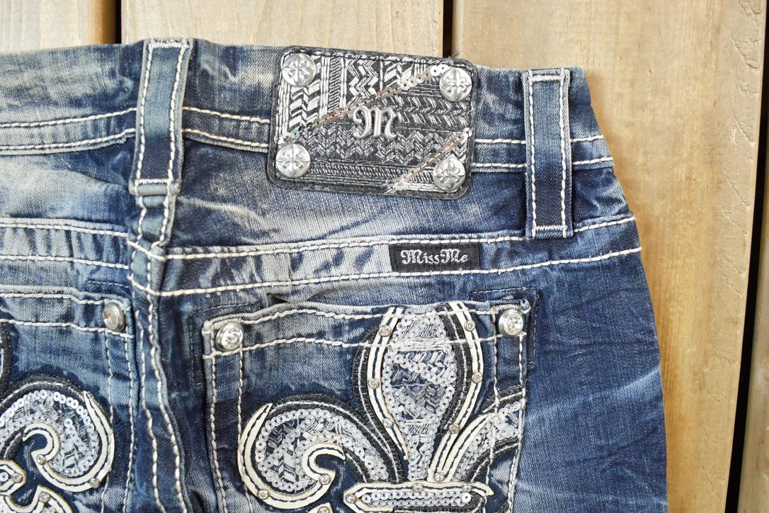 Vintage Y2K Miss Me Bedazzled Low Rise Jeans Size 26x31