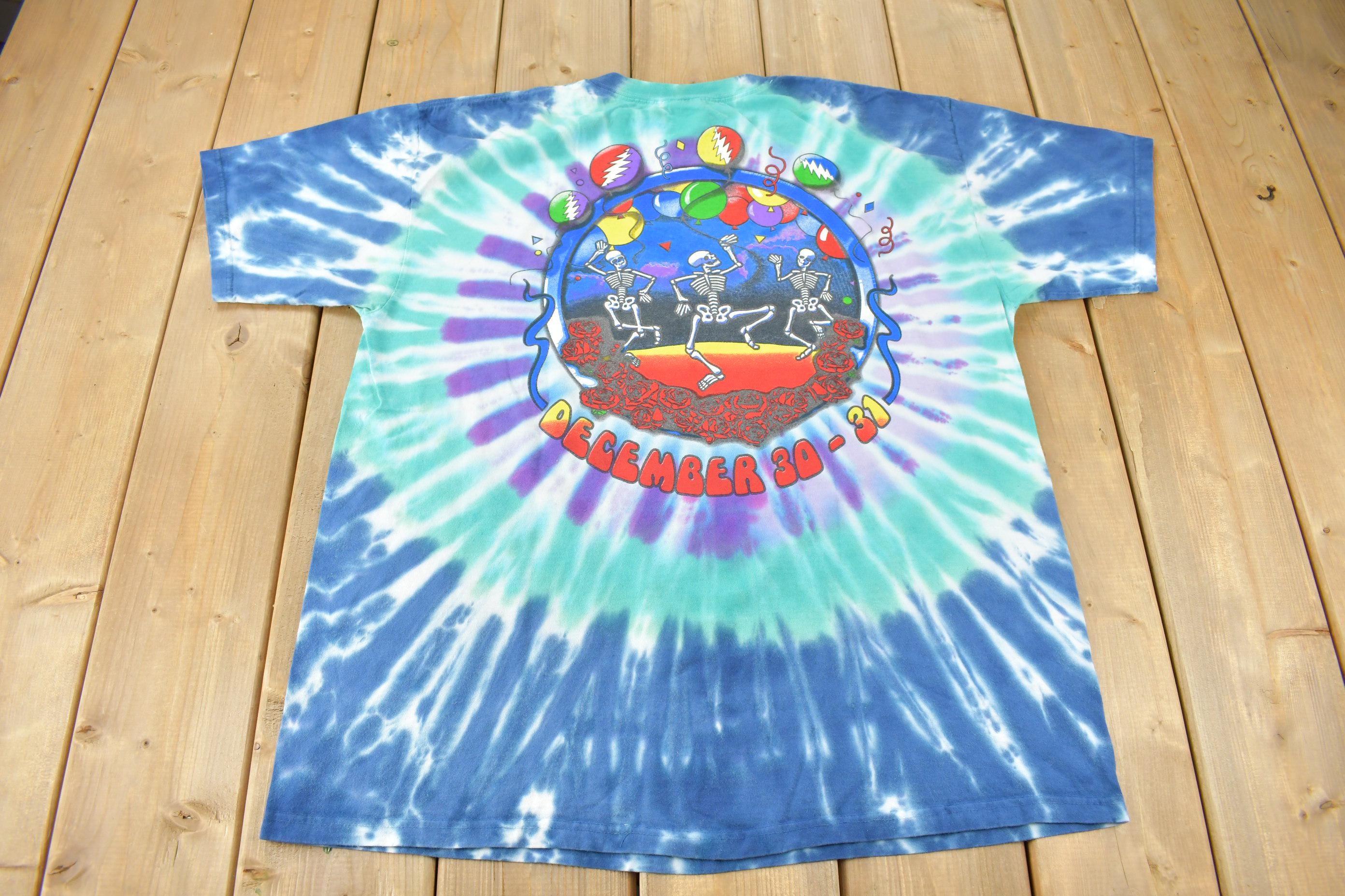 Vintage 2004 Grateful Dead New Years Eve Tie Dye Band T Shirt