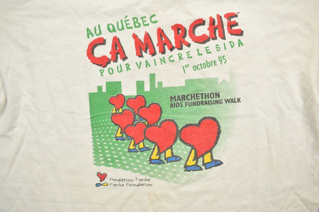 Vintage 1995 Quebec Ca Marche Graphic T-Shirt