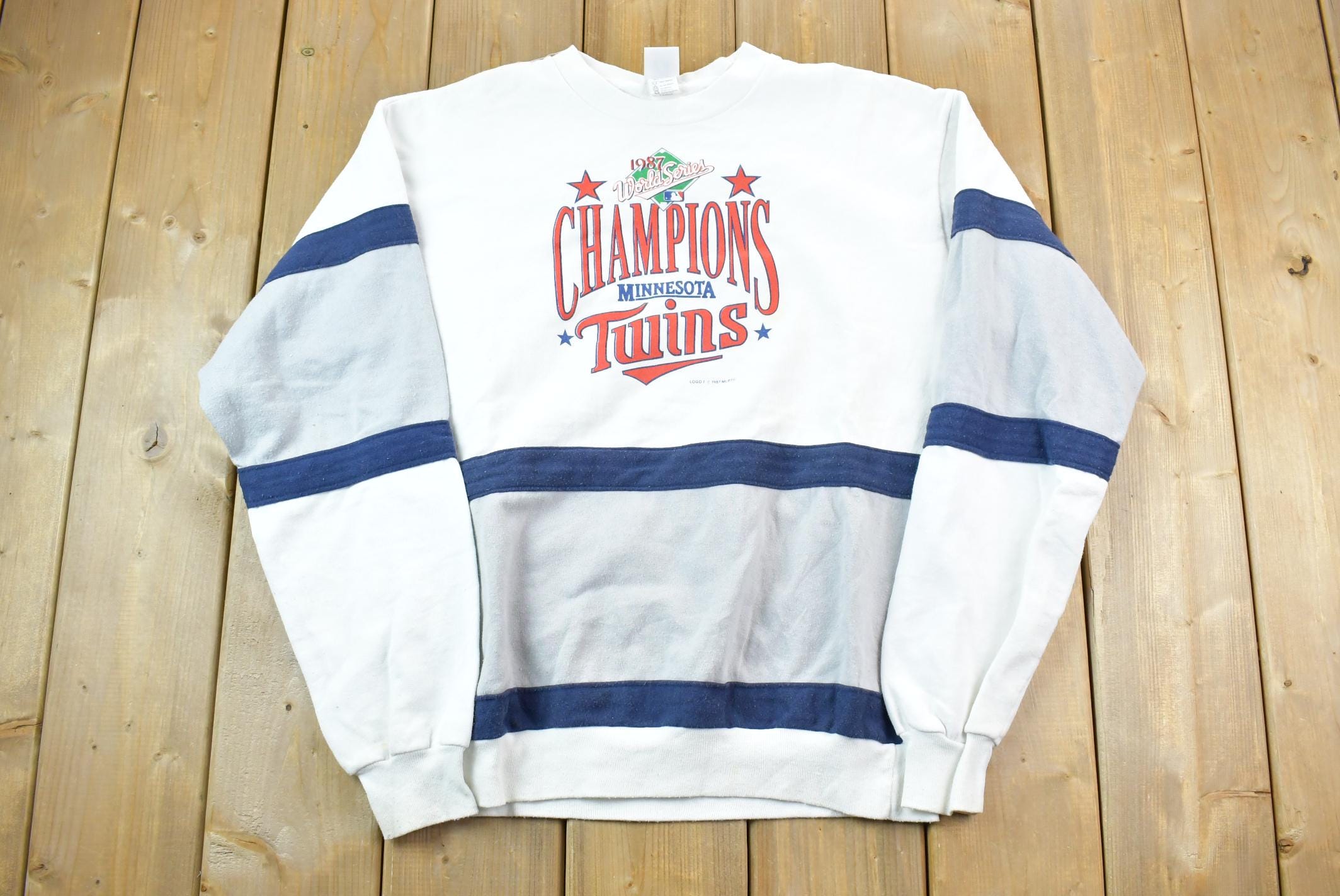 Vintage 1987 Minnesota Twins World Series Champions Logo 7 MLB Crewneck Sweatshirt