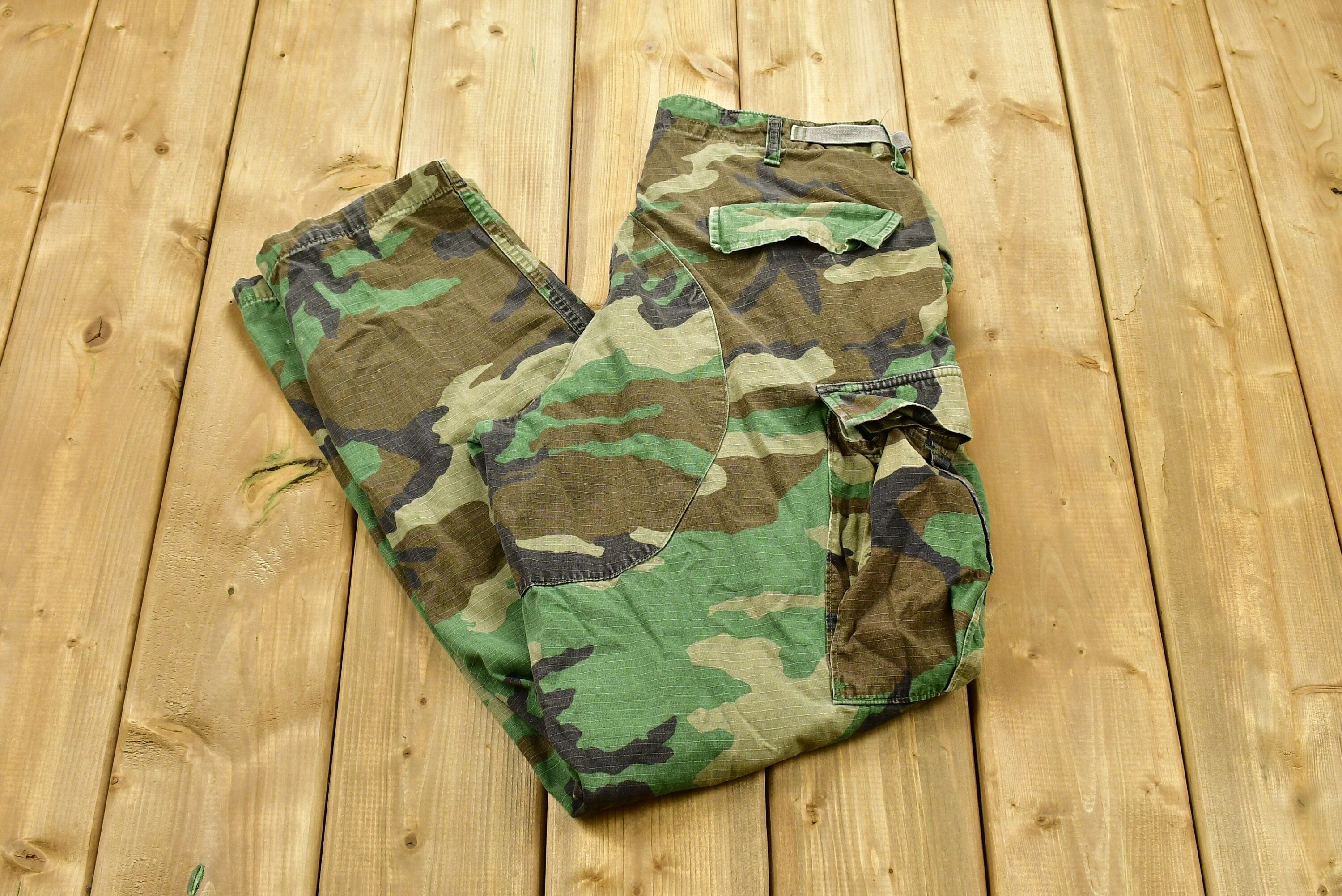 Vintage 1990 Camouflage Cargo Pocket Army Pants Size 32