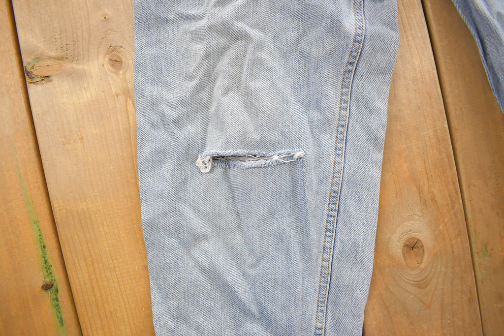 Vintage 1990s Levi's 560 Red Tab Jeans Size 30 x 31 / Blue / Light Wash / Vintage Denim / Made In USA / 90s Levi's / Tapered Fit