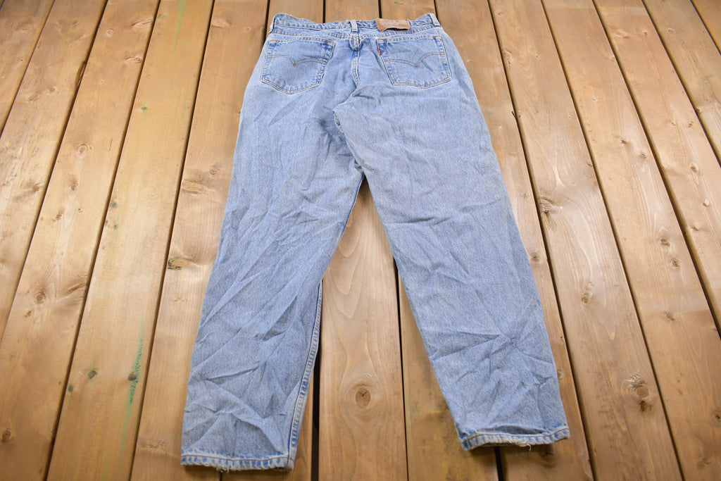 Vintage 1990s Levi's 561 Red Tab Jeans Size 32 x 31
