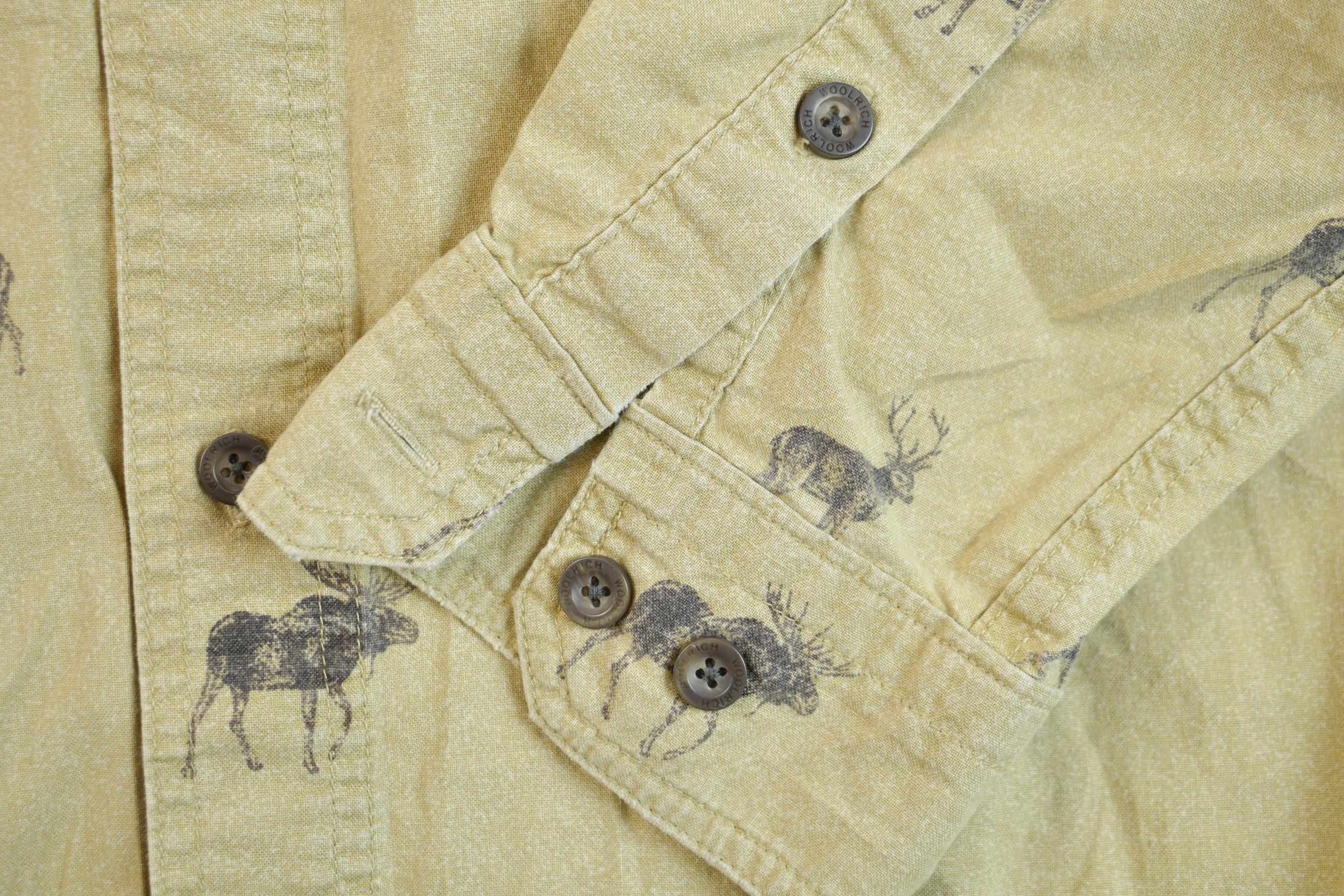 Vintage 1990s Woolrich Moose All Over Pattern Button Up Shirt