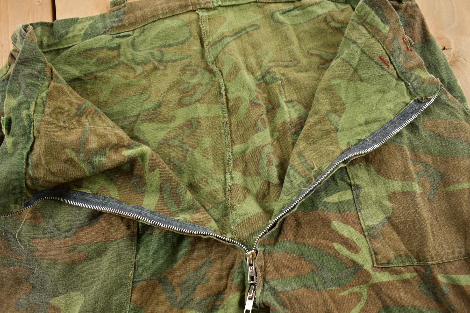 Vintage 1970s Woodland Camouflage Hunting Pants Size 38 x 27
