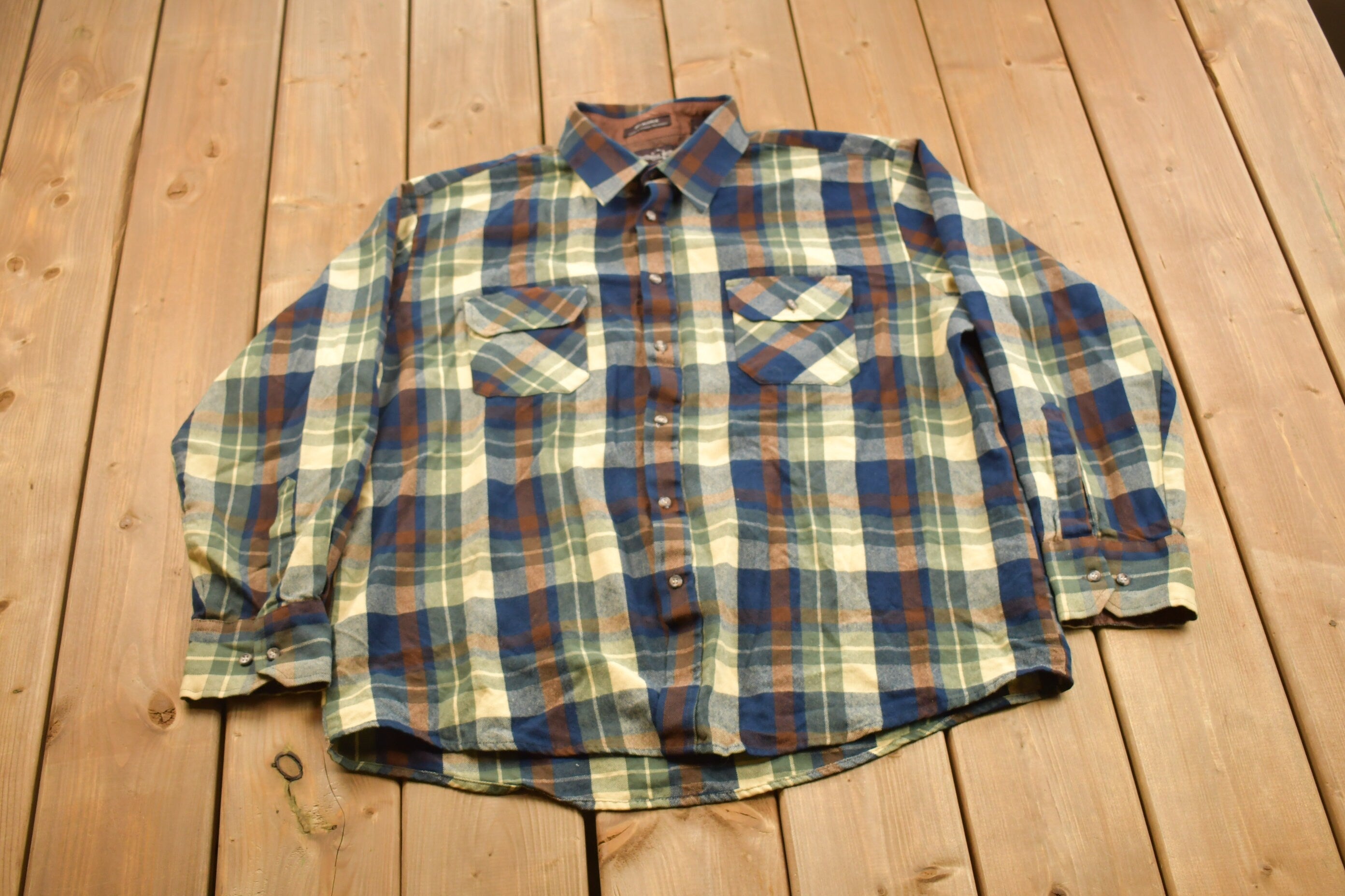 Vintage 1990s Northwest Territory Plaid Flannel Button Up Shirt