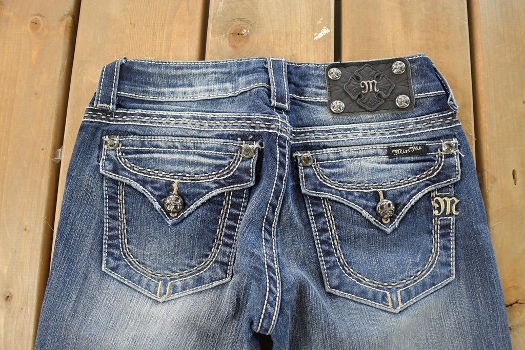 Vintage Y2K Miss Me Bedazzled Low Rise Jeans Women's Size 26x31