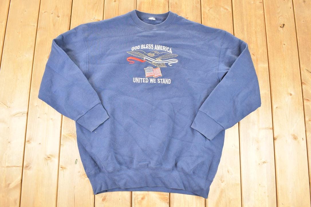 Vintage 1990s God Bless America Embroidered Crewneck Sweatshirt Men's XL