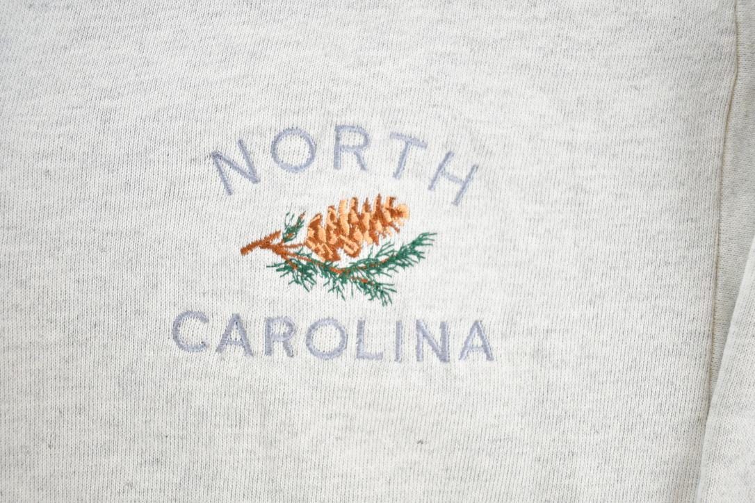 Vintage 1990s North Carolina Souvenir Quarter Button Crewneck Sweatshirt Made In USA