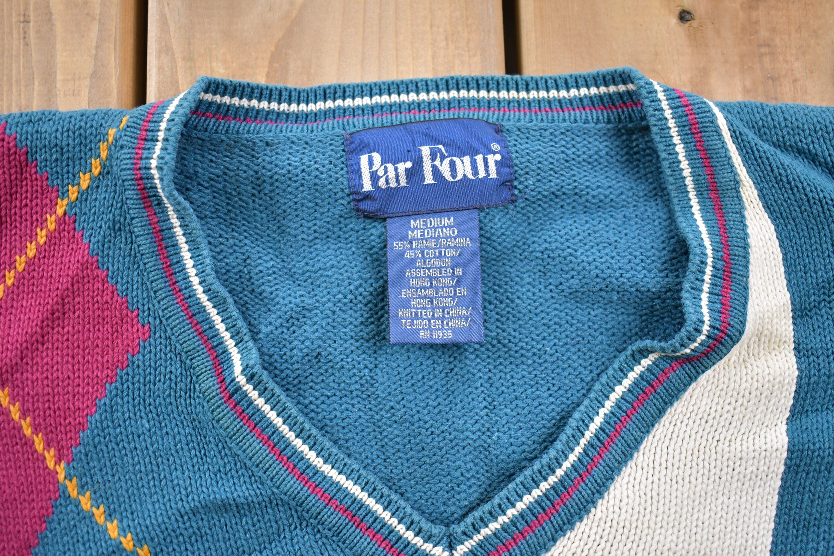 Vintage 1990s Par Four V-Neck Knitted Sweater / Vintage 90s V-Neck / Pattern Sweater / Outdoor / Hand Knit / Pullover Sweatshirt