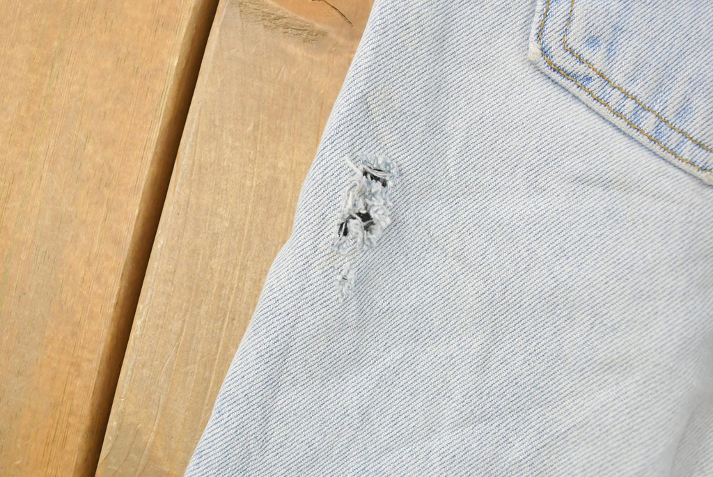 Vintage 1990s Levi's 565 Loose Wide Leg Denim Jeans Women's 28 x 31 / Light Wash / Vintage Denim / Made In USA / 90s Levi's / Distressed