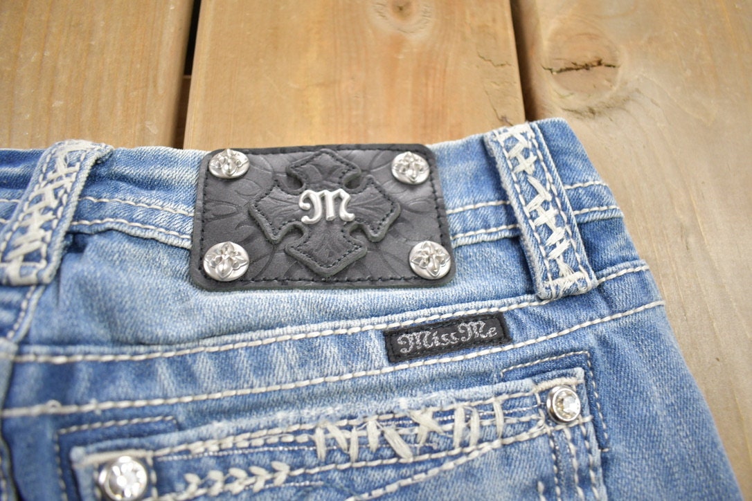 Vintage Y2K Miss Me Bedazzled Low Rise Jeans Size 26x31