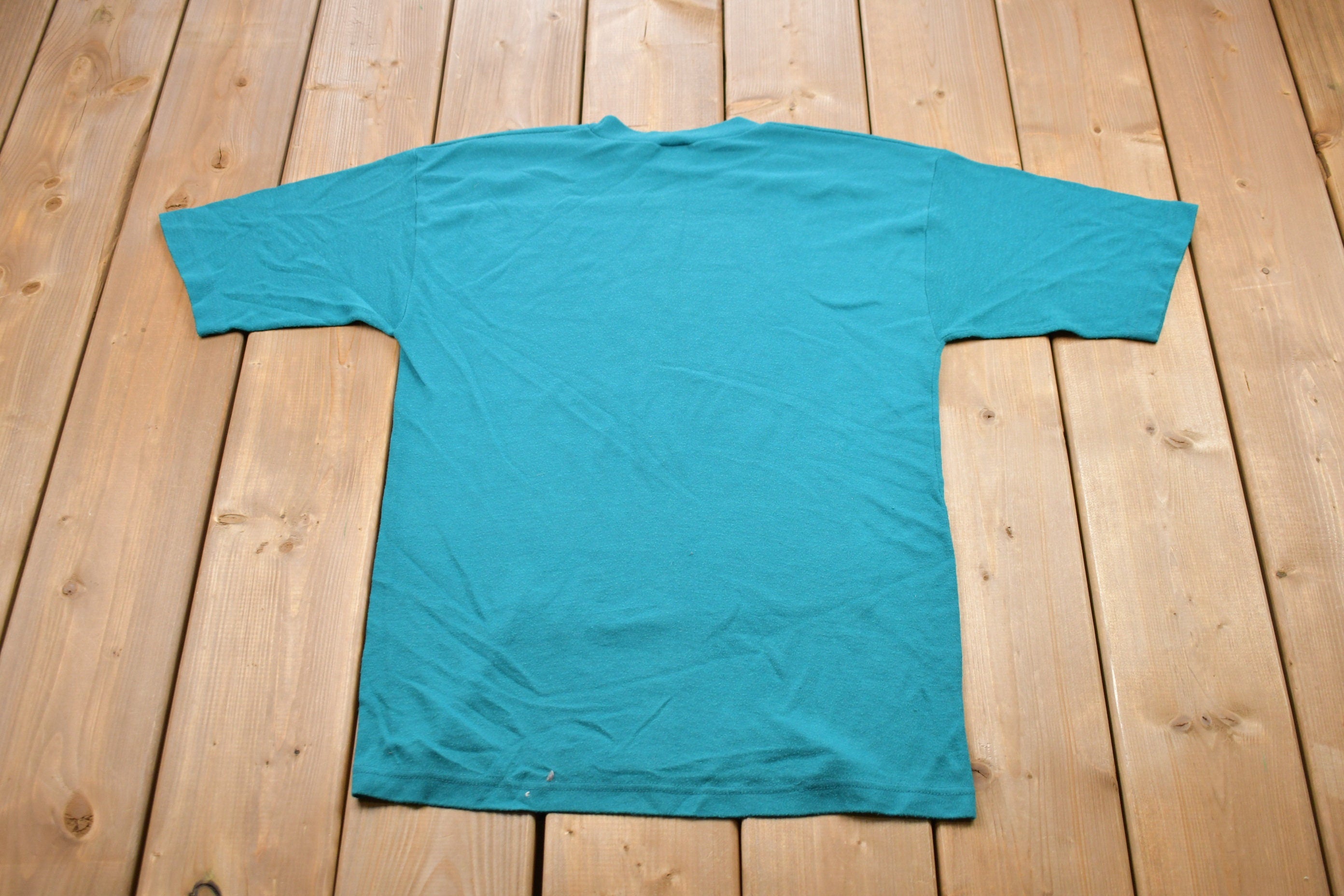 Vintage 1998 St. Thomas Sailing Graphic T-Shirt