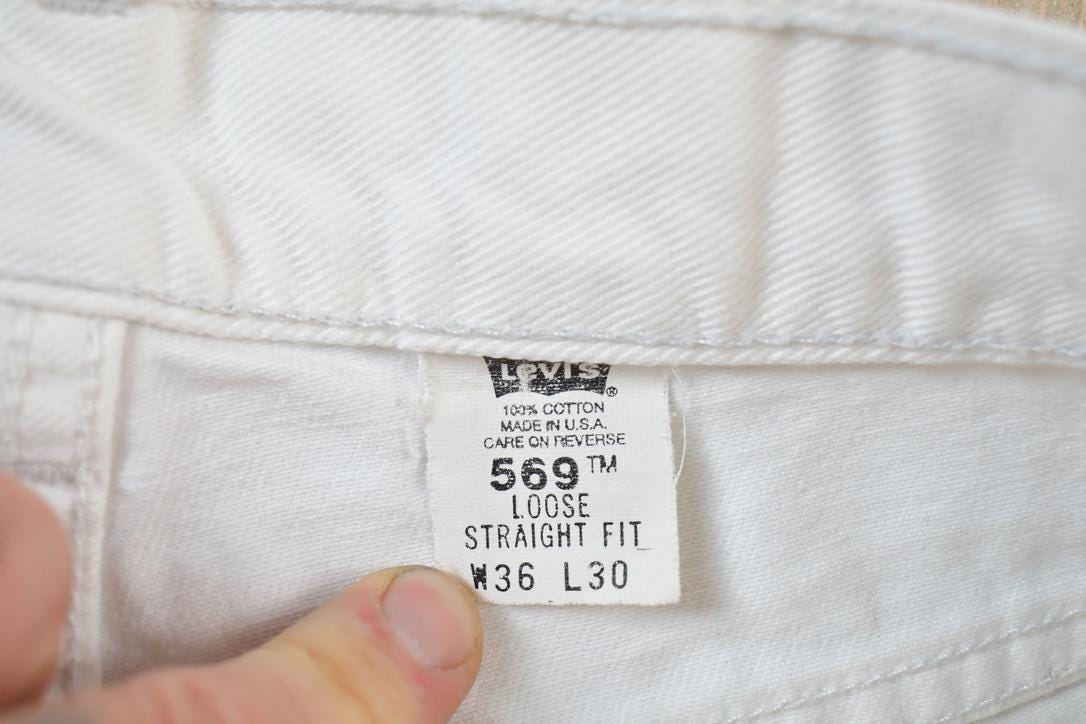 Vintage 1990s Levi Strauss Red Tab 569 Denim Jeans Size 36 x 30 Made In USA