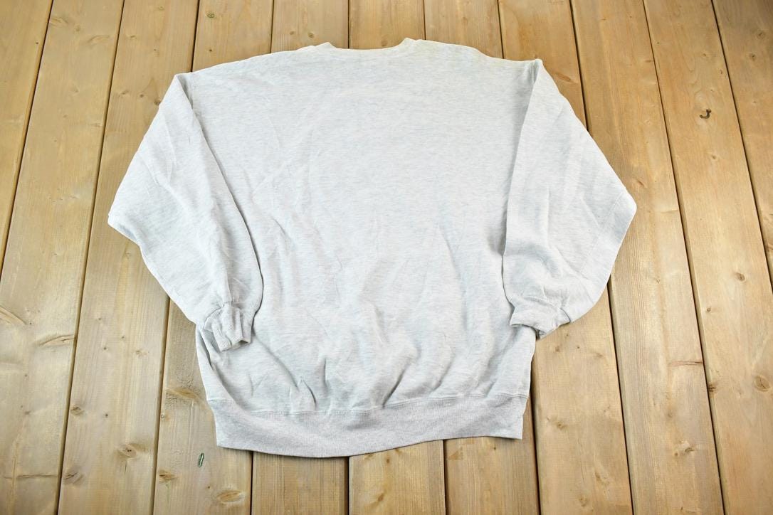Vintage 1990s Wolf Country Souvenir Crewneck Sweatshirt Made In USA