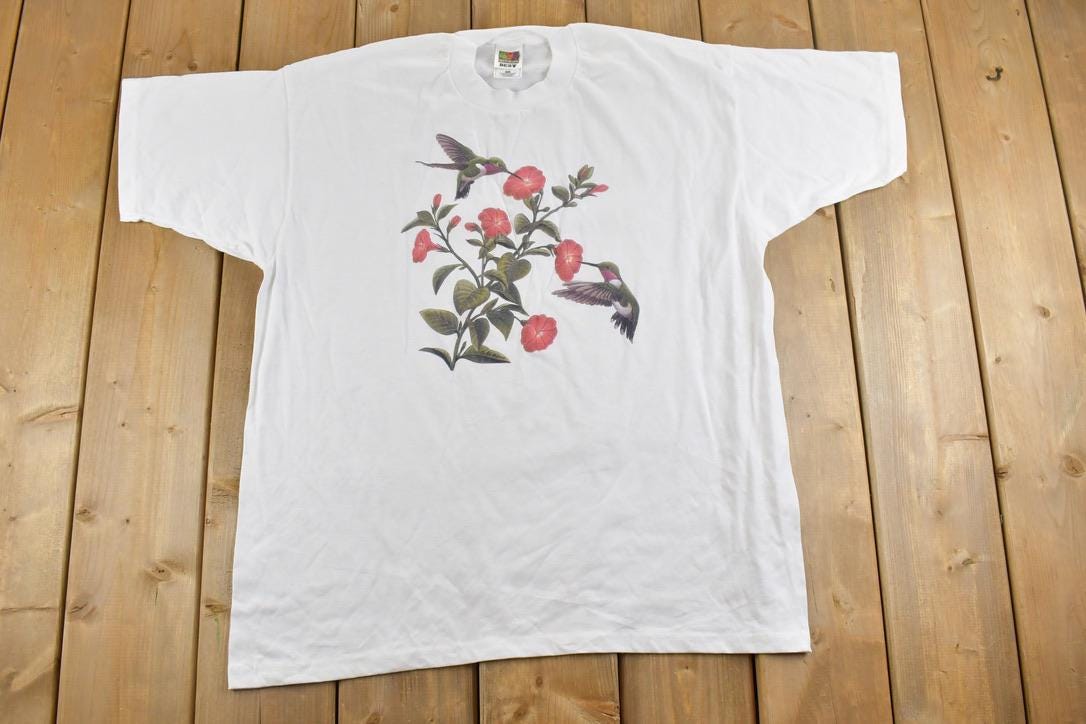 Vintage 1990s Hummingbird Floral Theme Graphic T-Shirt