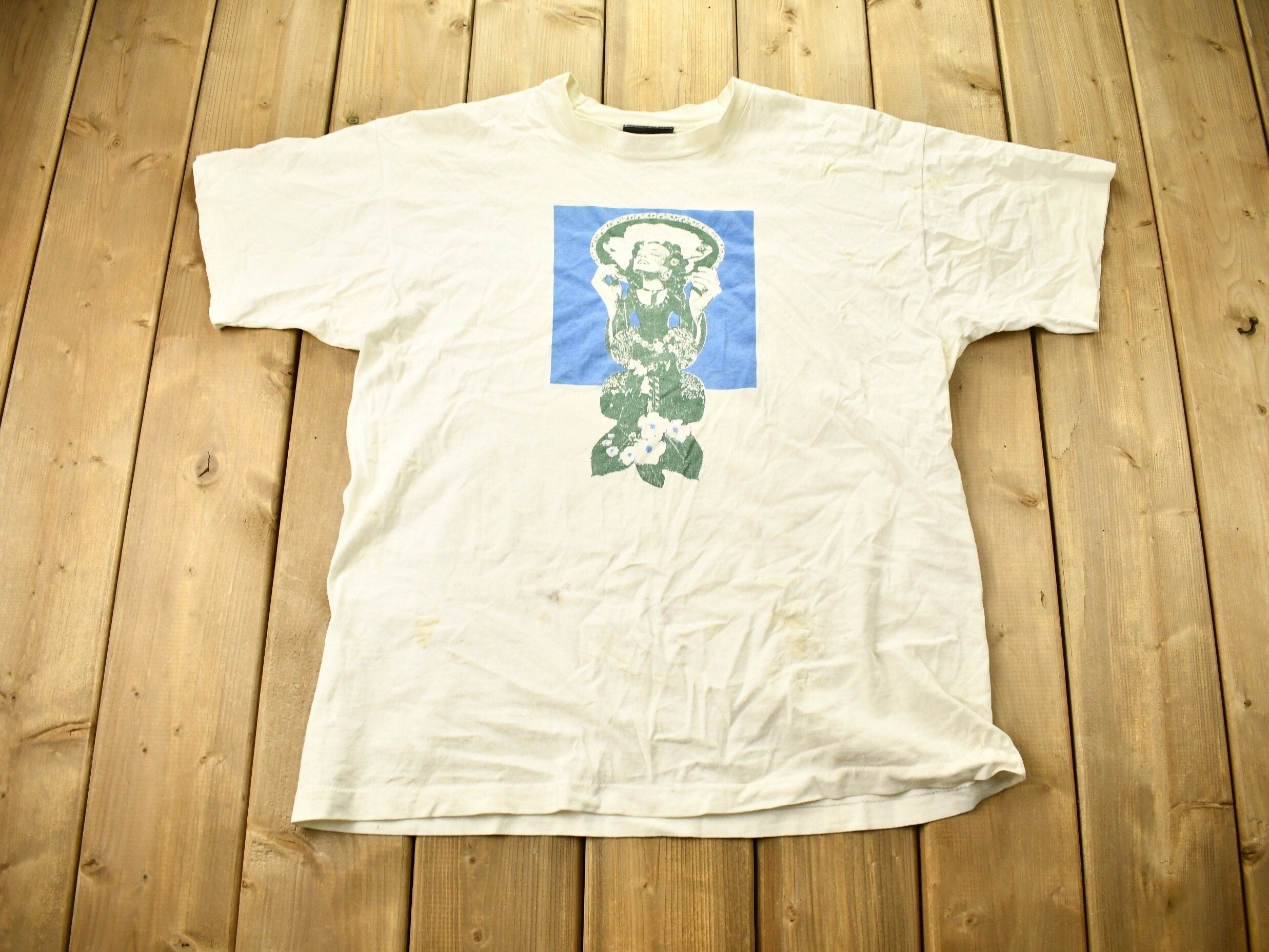 Vintage 1990s The Triumph Of Love Yale Repertory Theatre T-Shirt  Single Stitch  Americana  Yale University  Distressed