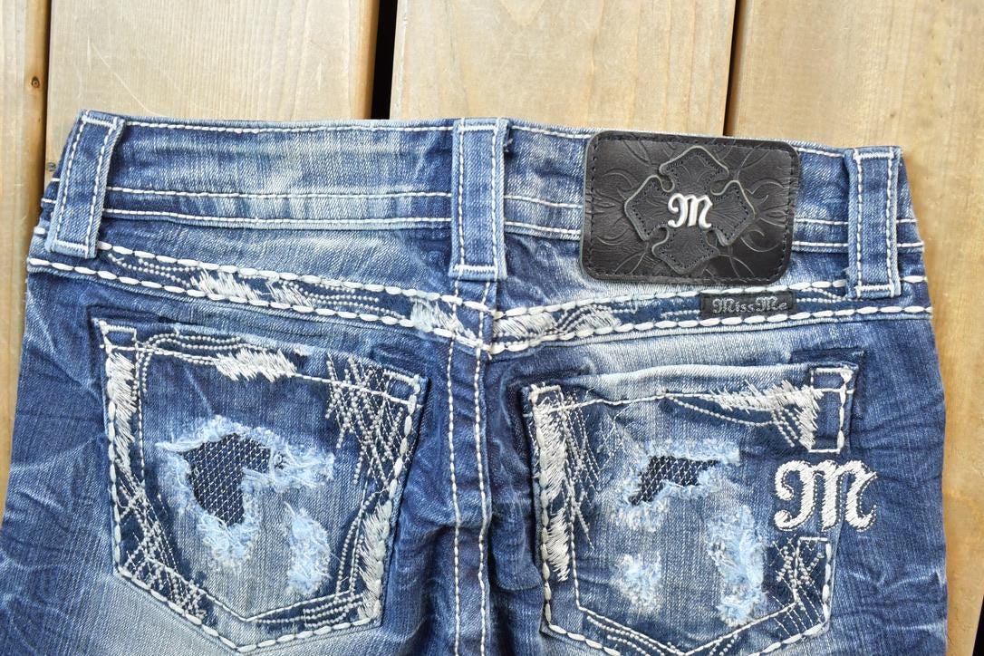 Vintage Y2K Miss Me Bedazzled Low Rise Jeans Size 26x31