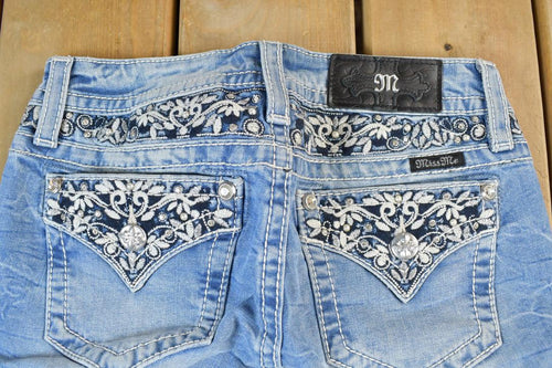 Vintage Y2K Miss Me Bedazzled Low Rise Jeans Size 26x31 / Light Wash Boot Cut Jeans / Y2K Style / Embroidered Jeans / 2000s