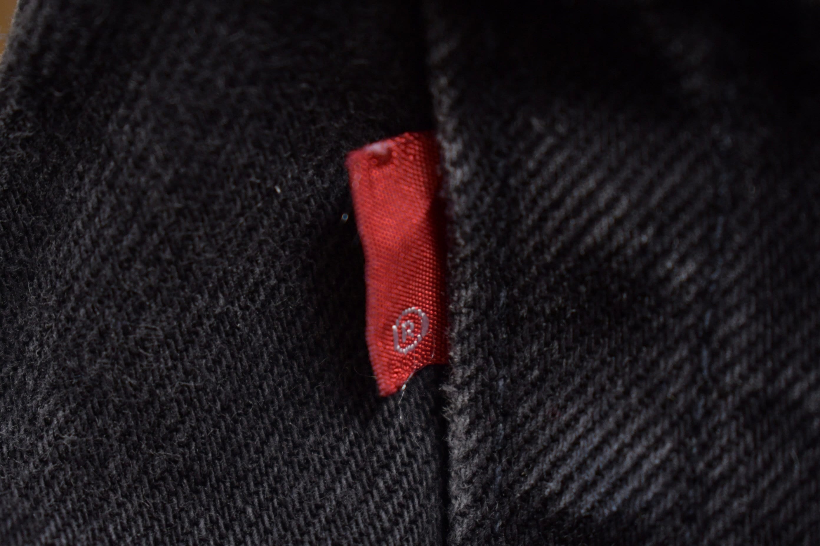 Vintage 1990s Levi's 550 Red Tab Denim Jeans Size 19 x 29