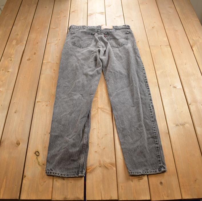 Vintage 1990s Levi's 550 Relaxed Fit Jeans Made In Canada Size 36x34