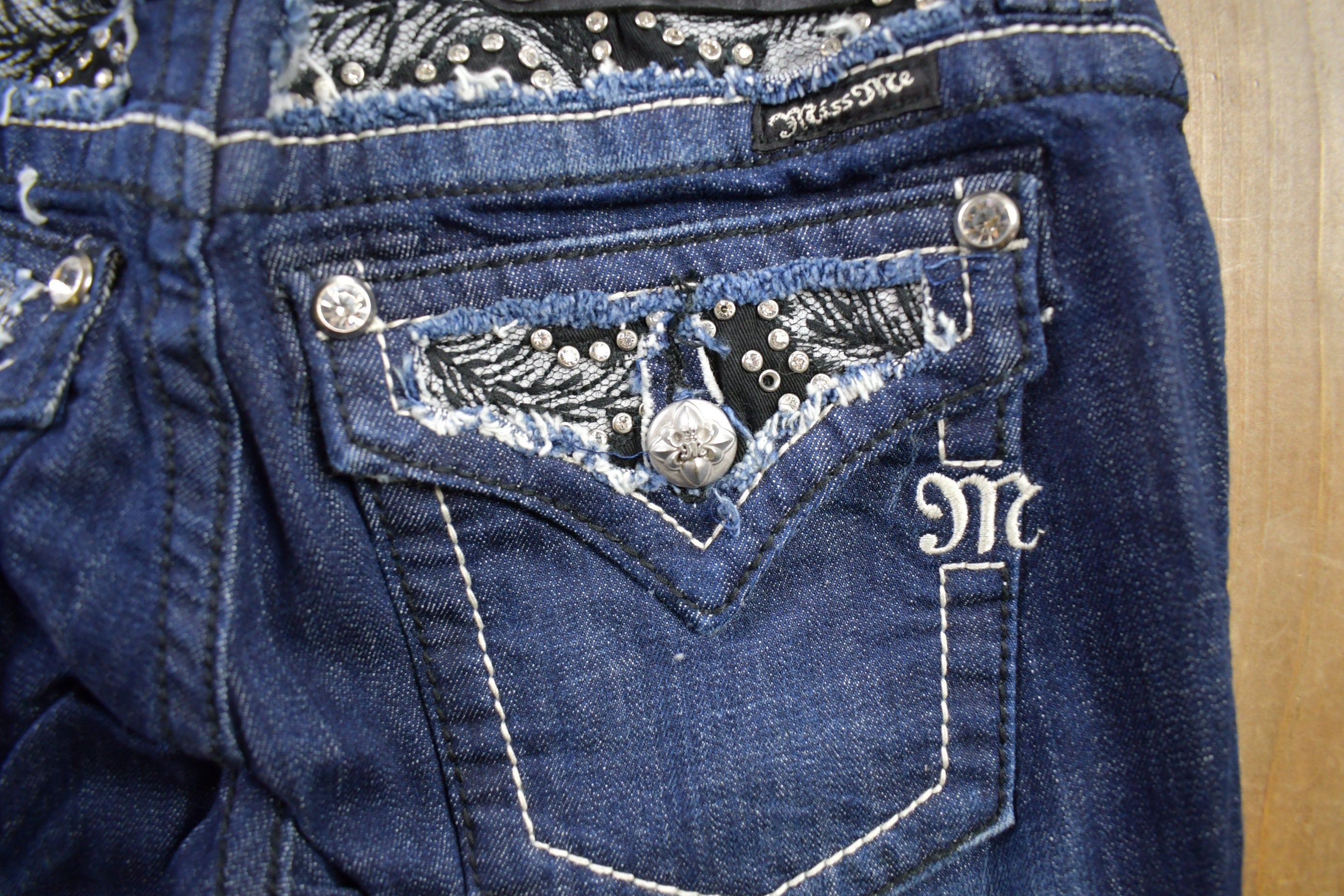 Vintage Y2K Miss Me Bedazzled Low Rise Jeans Size 26x33