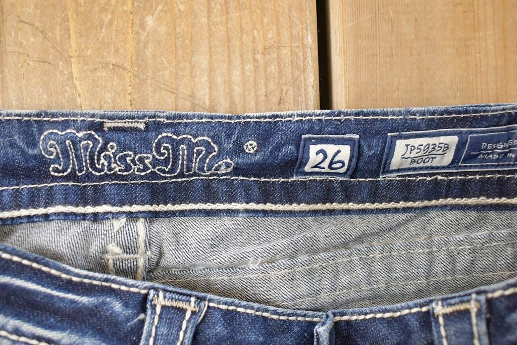 Vintage Deadstock Y2K Miss Me Bedazzled Low Rise Jeans Women's Size 26x31
