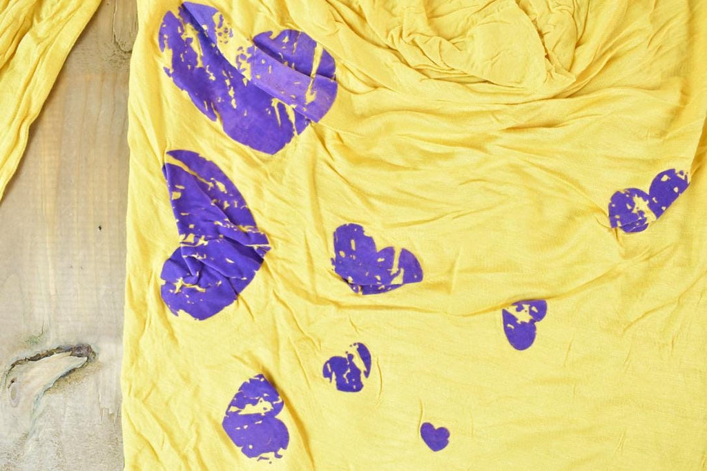 Women Vintage Vigoss Y2K Purple Hearts T-Shirt / Vigoss Grunge Skull Print / Contrast Stitch / Internet Famous Clothing / Over Dyed