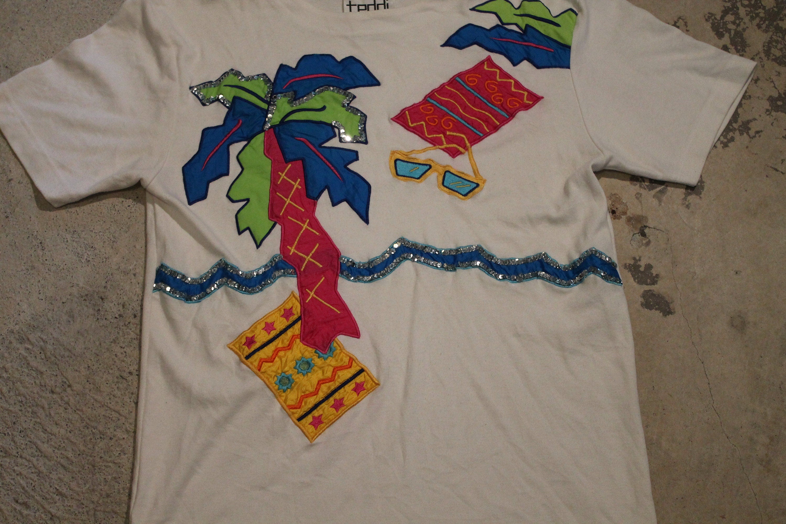 Vintage 1990s DIY Arts & Craft Beach Theme T Shirt