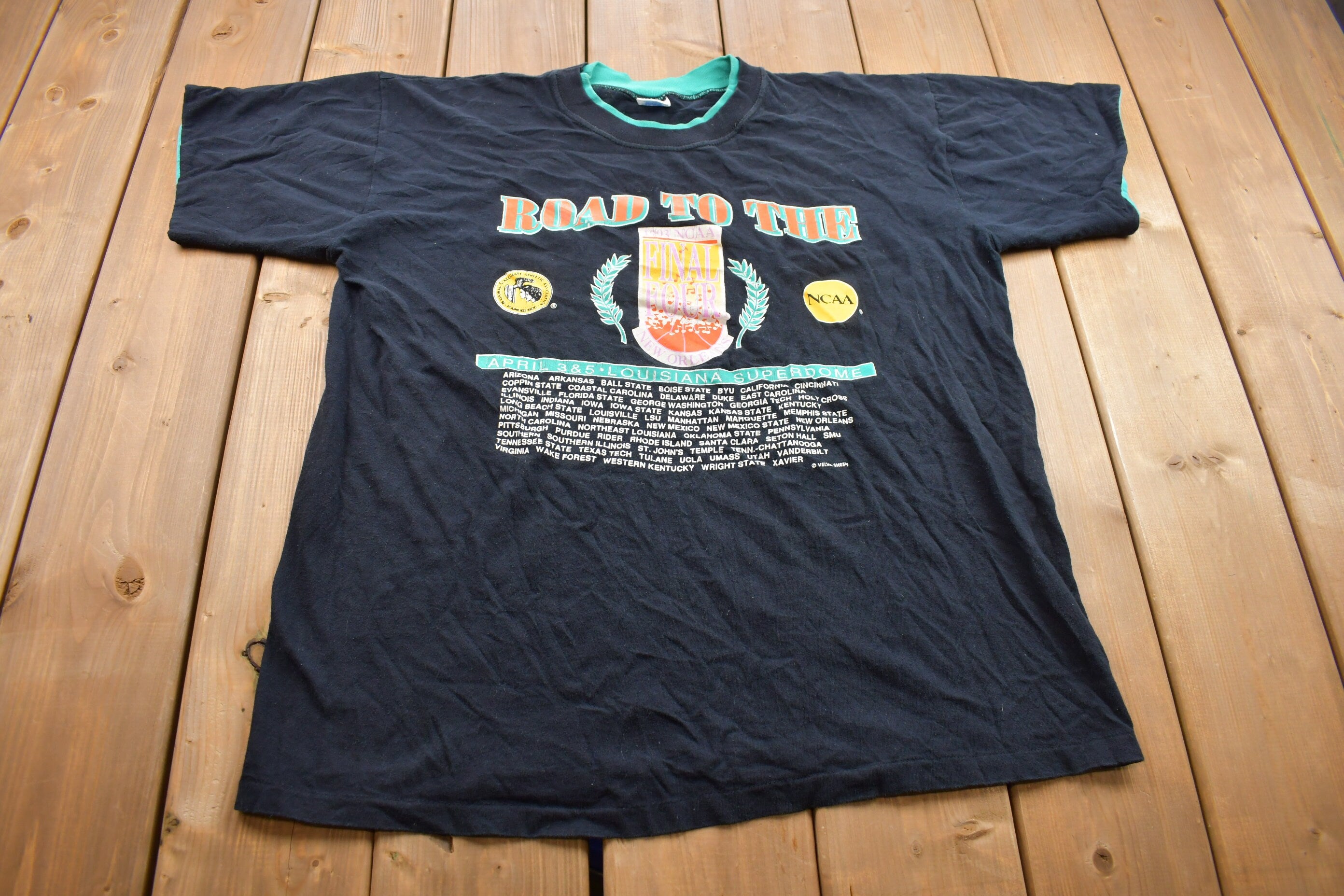 Vintage 1990s 1993 Road to the Final Four "March Madness" University Collegiate T-Shirt