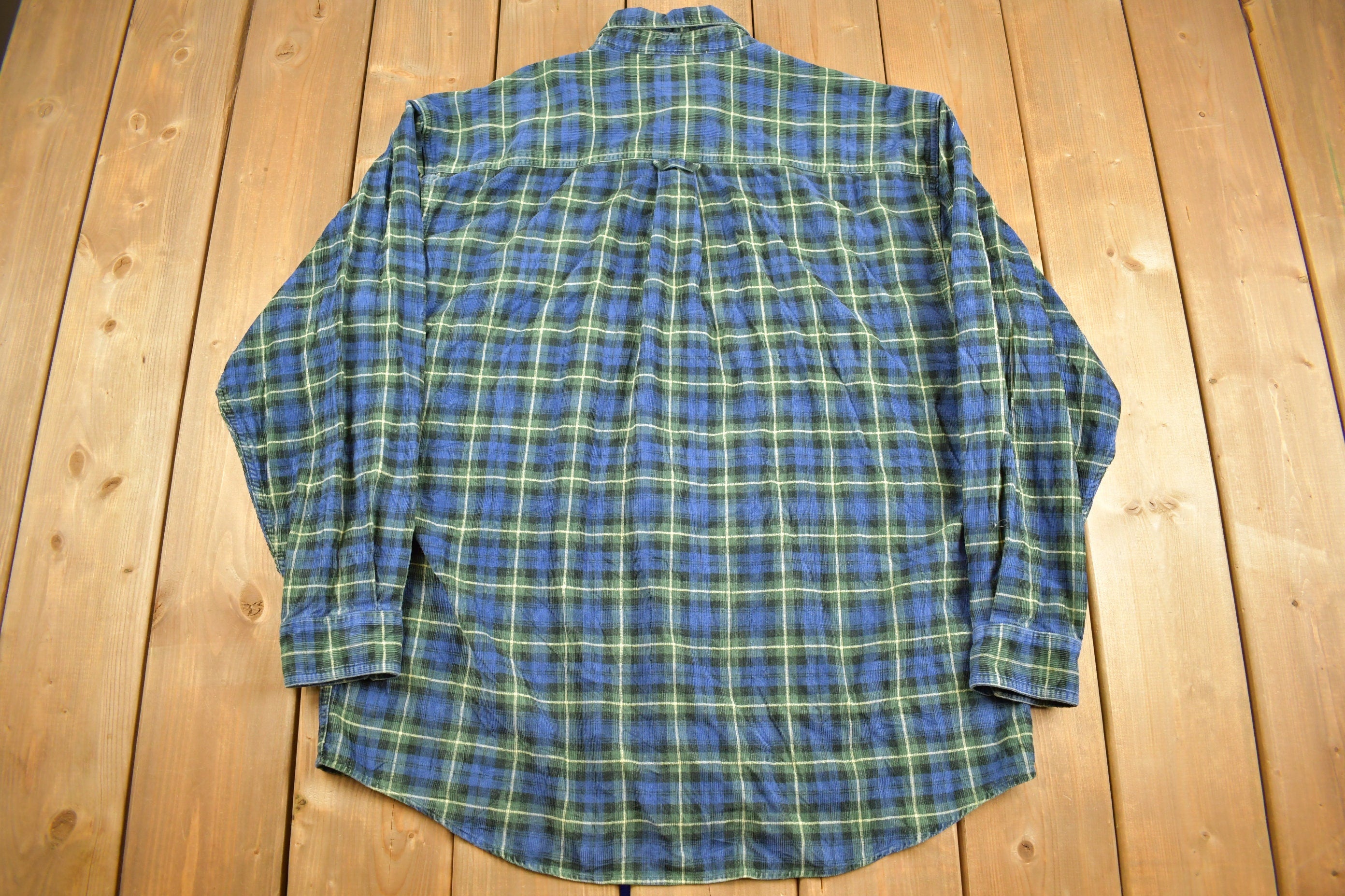 Vintage 1990s G. H. Bass & Co Plaid Flannel Button Up Shirt