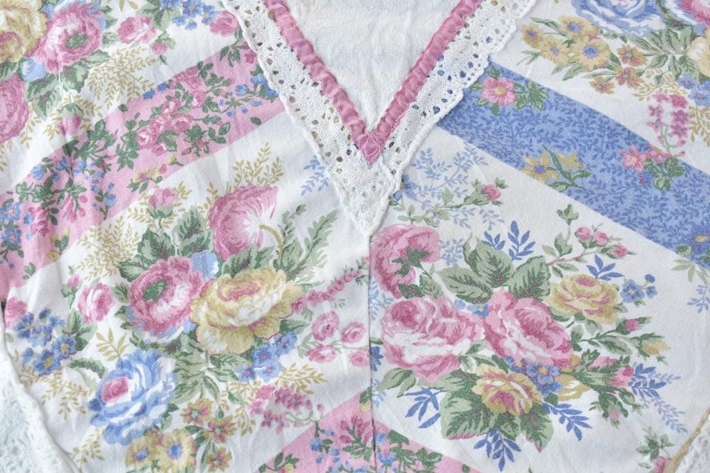 Vintage 1990s Graphic Flower Crewneck Sweatshirt