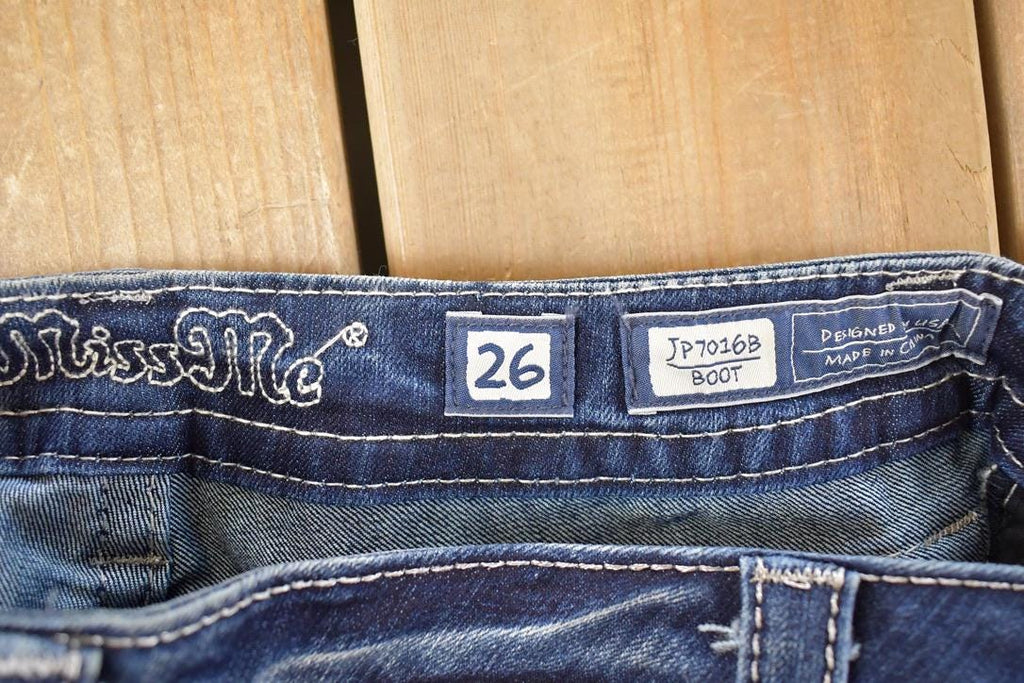 Vintage Deadstock Y2K Miss Me Bedazzled Low Rise Jeans Women's Size 26x31
