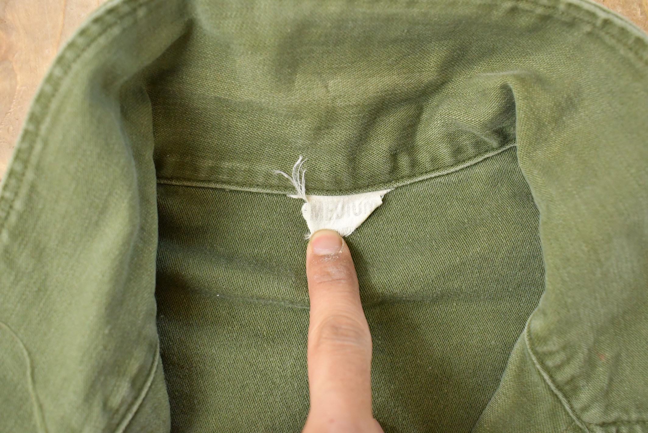 Vintage 1960s OG-107 Military Sateen Shirt Men's M