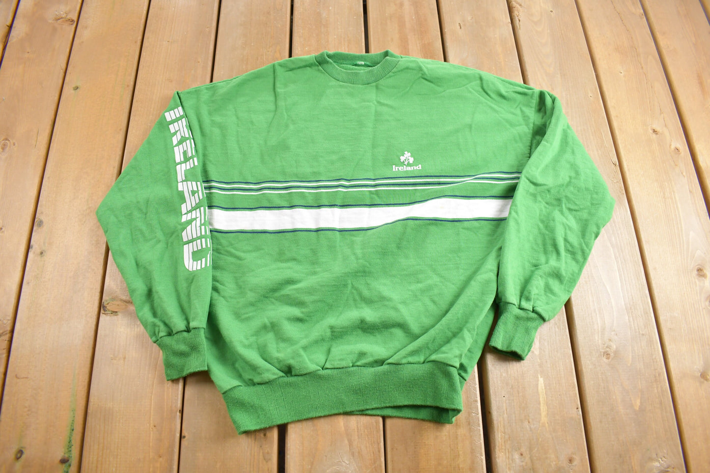 Vintage 1980s Ireland Crewneck Sweatshirt / 80s Crewneck / Souvenir / Streetwear / Travel And Tourism