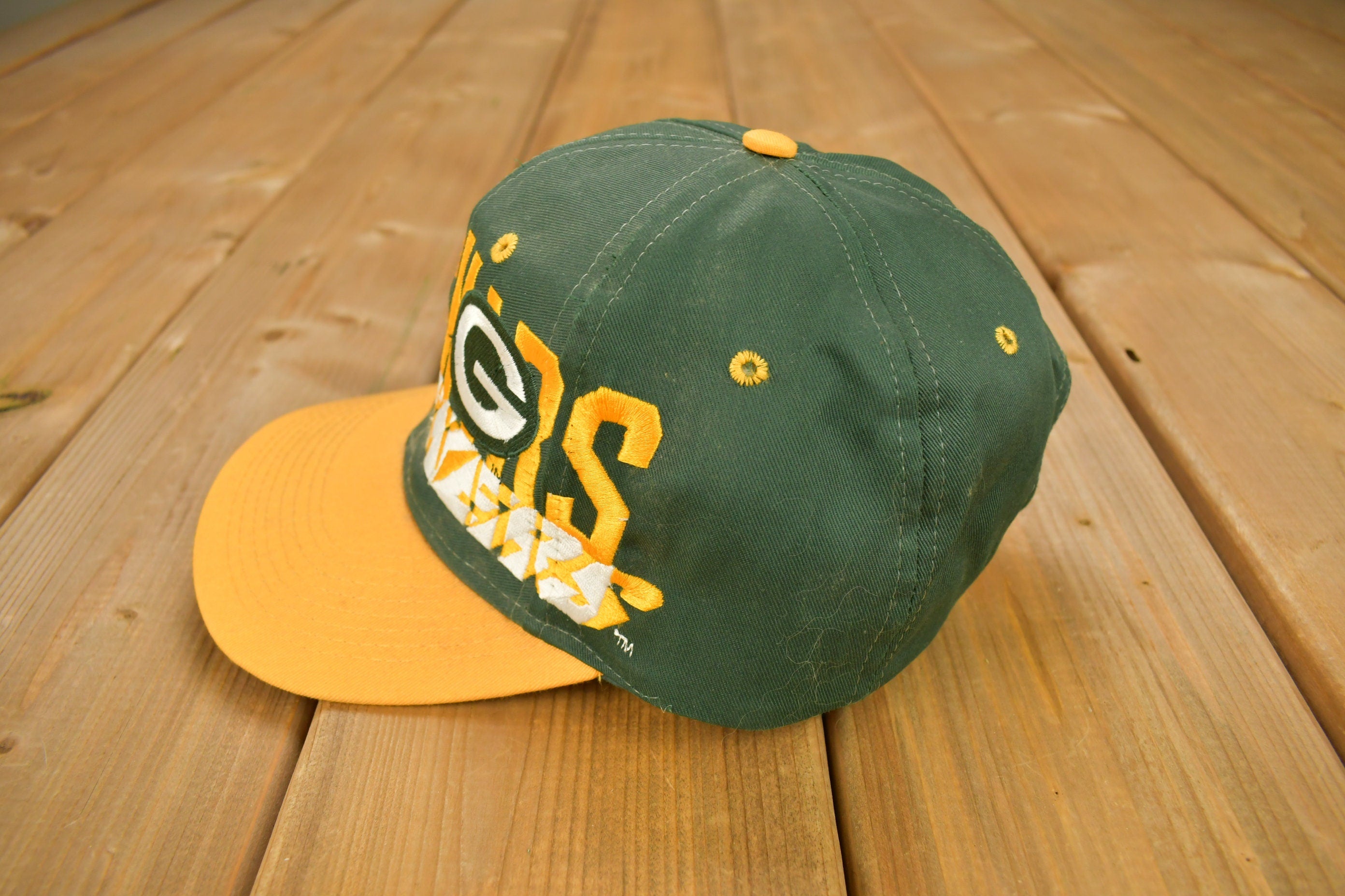 Vintage 1990s Green Bay Packers NFL logo 7 Snap Back Hat