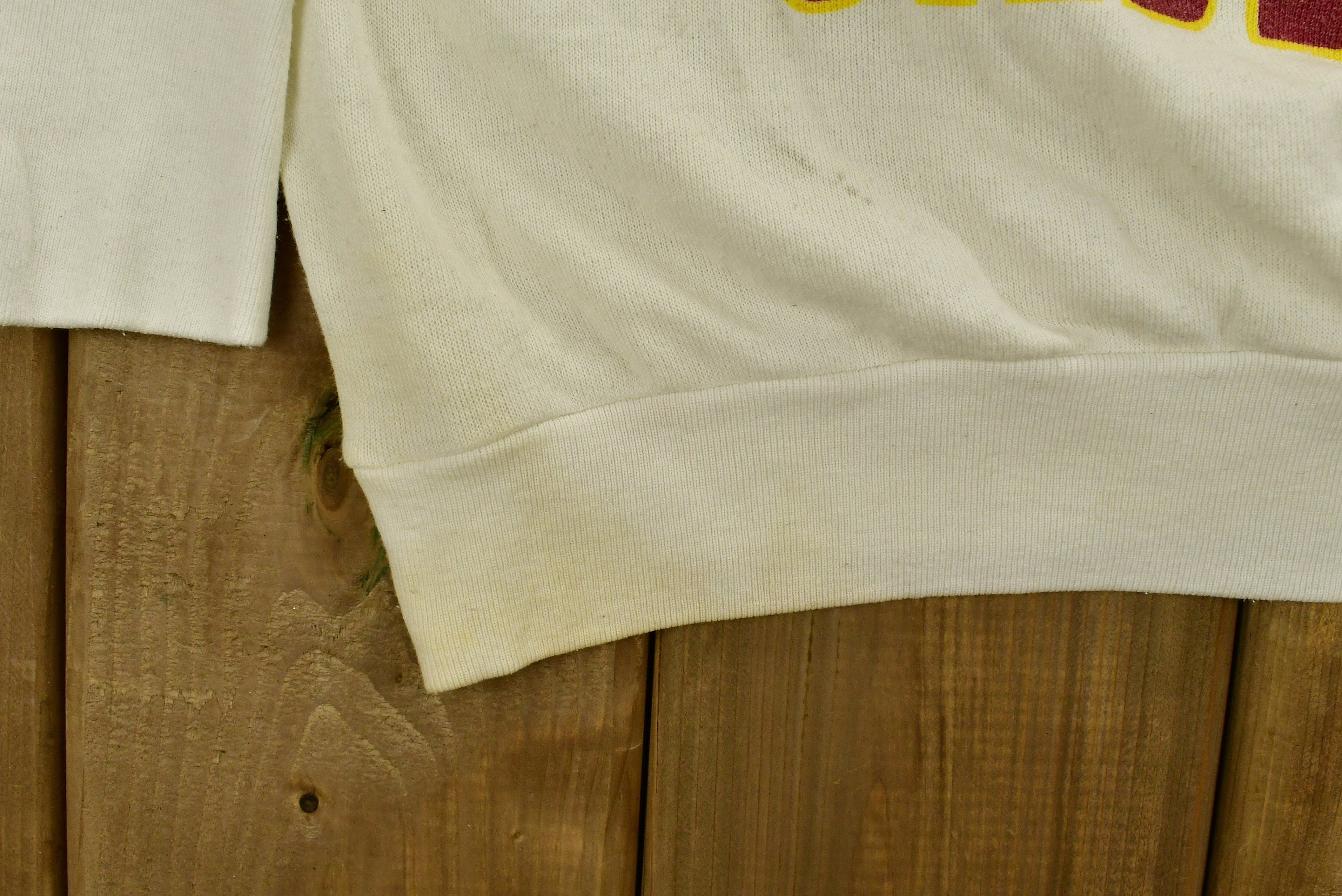 Vintage 1997 Looney Tunes Graphic Woman's Crewneck