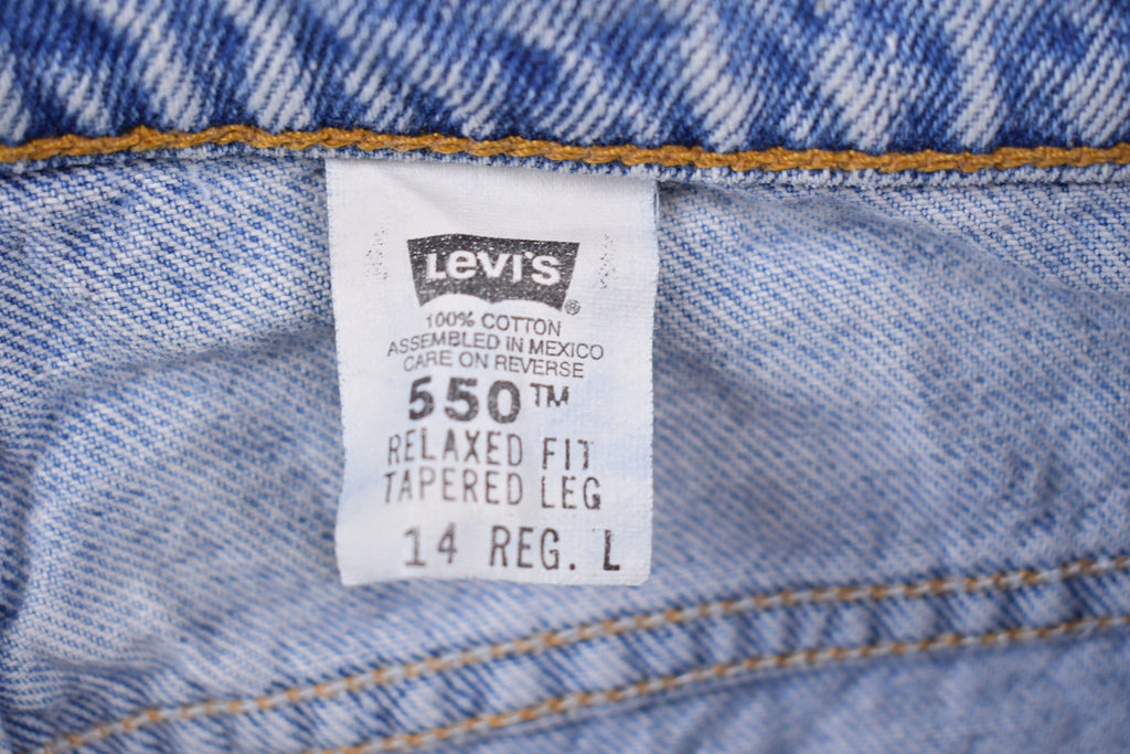 Vintage 1990s Levi's 550 Red Tab Jeans Size 32 x 31