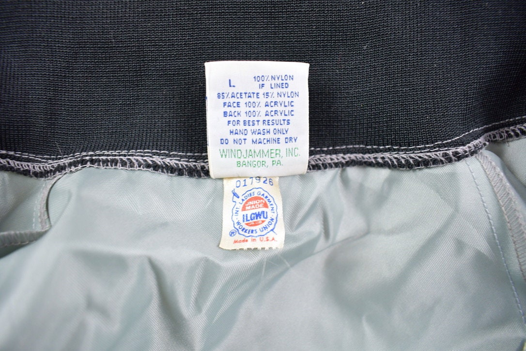 Vintage 1980s John D. Roba And Associates The Spirt Of Success Satin Bomber Snap Button Silver Jacket