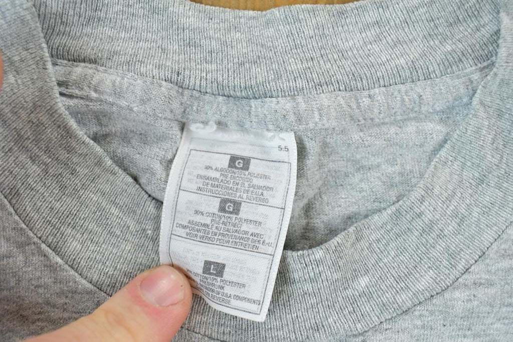 Vintage 1990s Niagara Falls Souvenir T-Shirt / Vintage Streetwear / Vacation Tee / Travel T Shirt